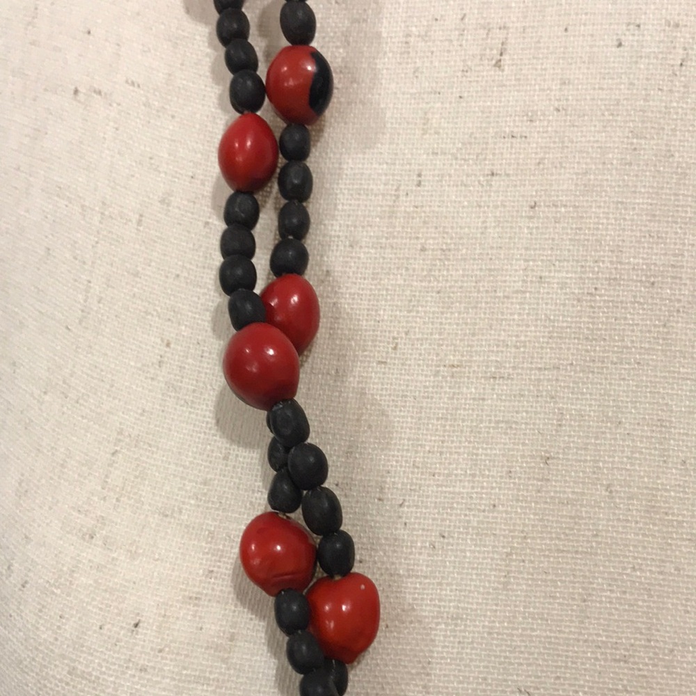 Ethnic Double-Strand Handmade Red/Black Hippie Bead Necklace - Picture 4 of 5